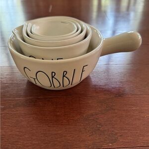 Rae Dunn Cream 'Gobble' Measuring Cups